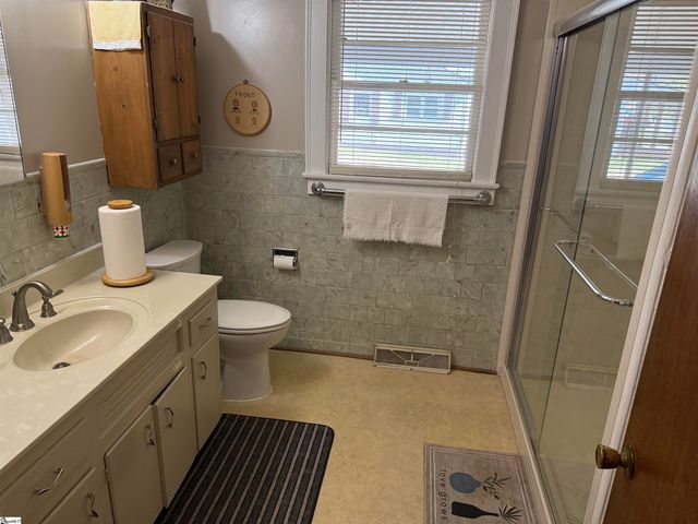 109 Carolina Avenue, Greer, SC 29650