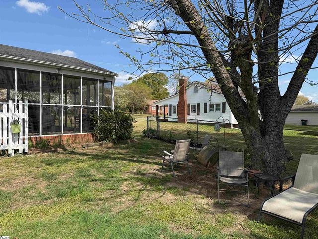 109 Carolina Avenue, Greer, SC 29650