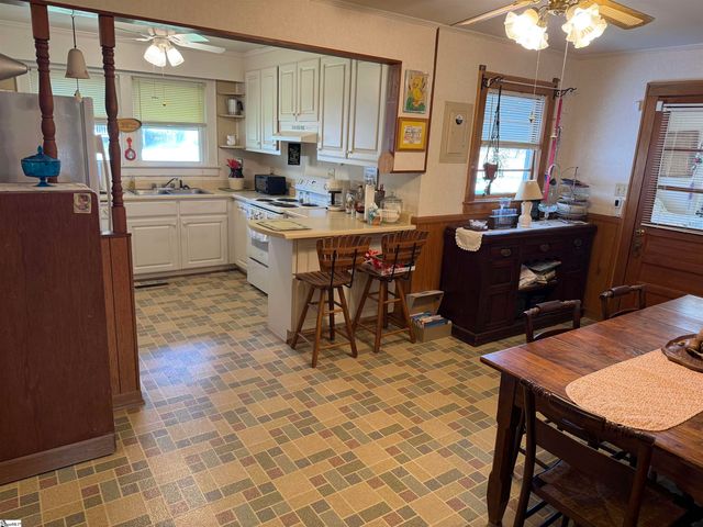 109 Carolina Avenue, Greer, SC 29650