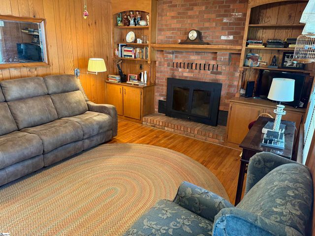 109 Carolina Avenue, Greer, SC 29650