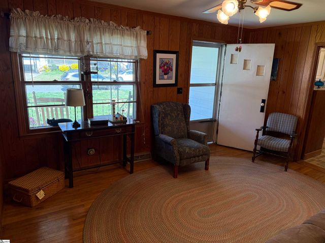 109 Carolina Avenue, Greer, SC 29650