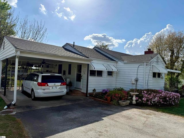 109 Carolina Avenue, Greer, SC 29650