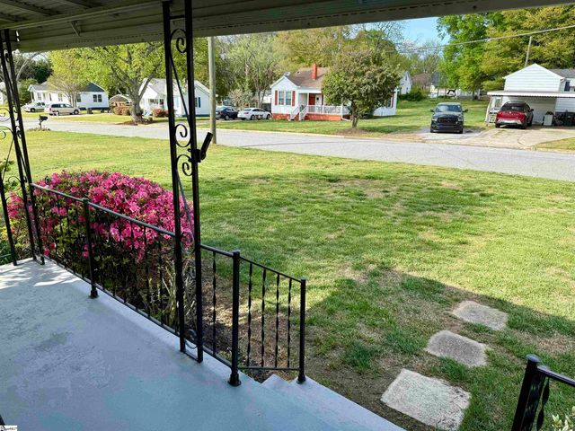 109 Carolina Avenue, Greer, SC 29650