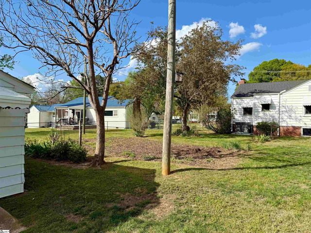 109 Carolina Avenue, Greer, SC 29650