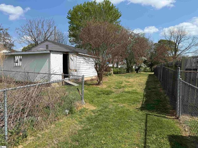 109 Carolina Avenue, Greer, SC 29650