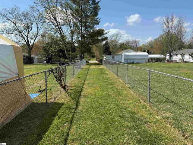 109 Carolina Avenue, Greer, SC 29650