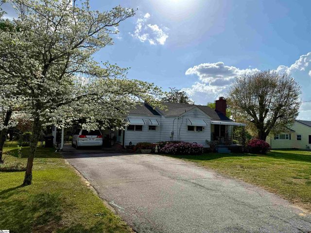 109 Carolina Avenue, Greer, SC 29650