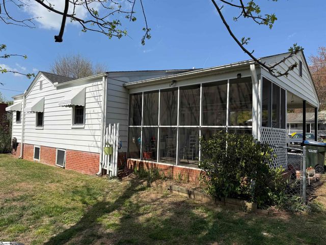 109 Carolina Avenue, Greer, SC 29650