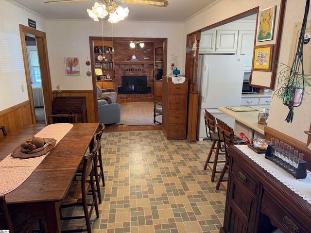 109 Carolina Avenue, Greer, SC 29650