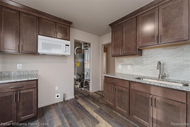 21771 Cunningham Avenue, Warren, MI 48091