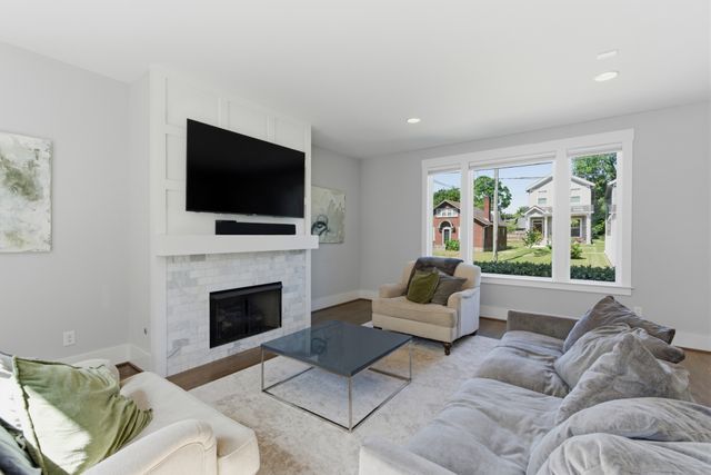1810A Allison Pl, Nashville, TN 37203