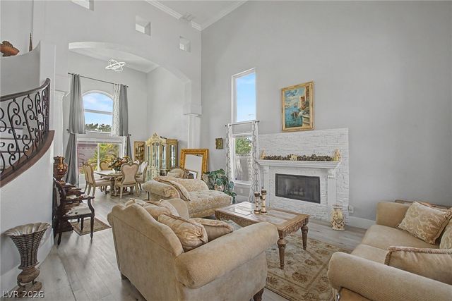 1931 Del Font Court, Las Vegas, NV 89117