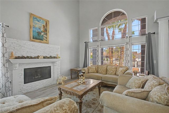 1931 Del Font Court, Las Vegas, NV 89117