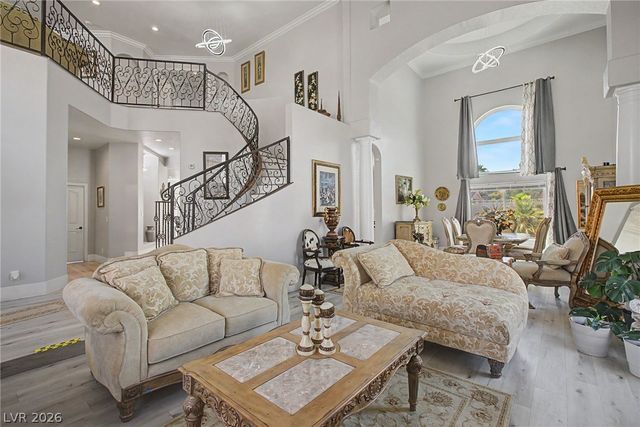 1931 Del Font Court, Las Vegas, NV 89117