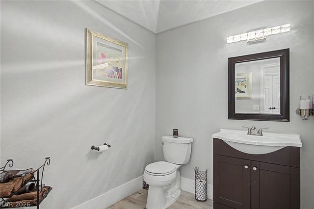 1931 Del Font Court, Las Vegas, NV 89117