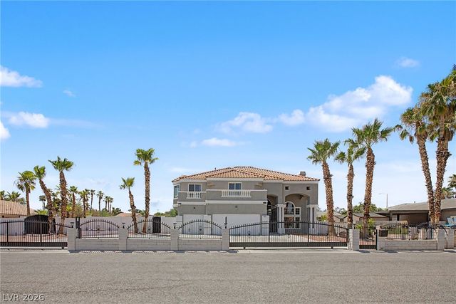 1931 Del Font Court, Las Vegas, NV 89117
