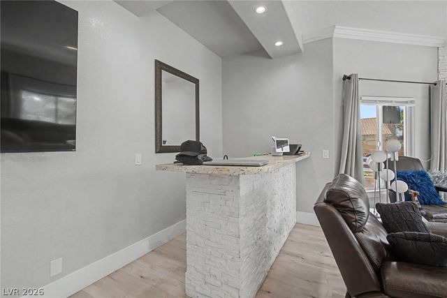1931 Del Font Court, Las Vegas, NV 89117
