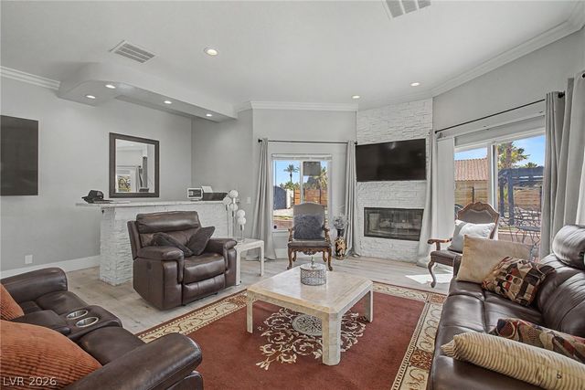 1931 Del Font Court, Las Vegas, NV 89117
