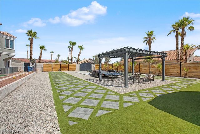1931 Del Font Court, Las Vegas, NV 89117