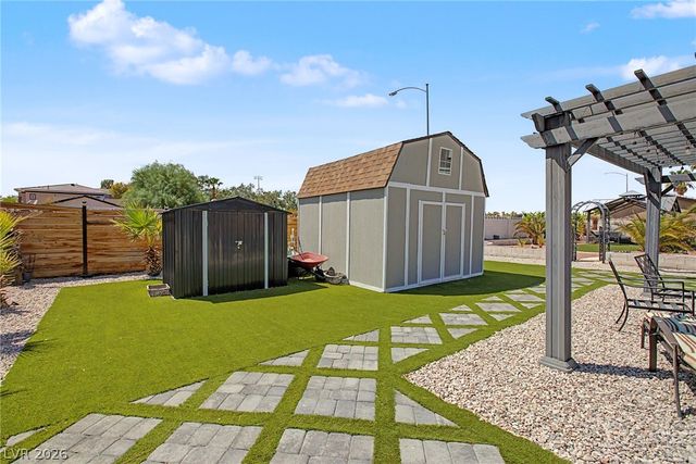1931 Del Font Court, Las Vegas, NV 89117