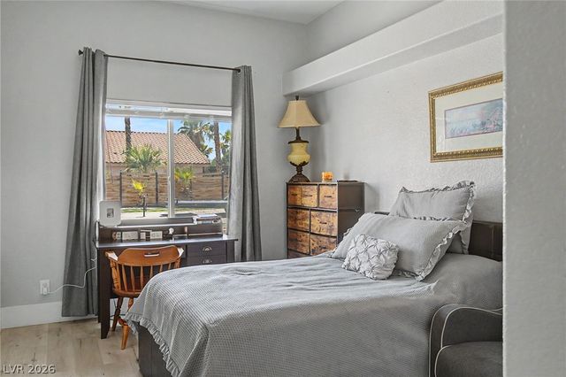 1931 Del Font Court, Las Vegas, NV 89117
