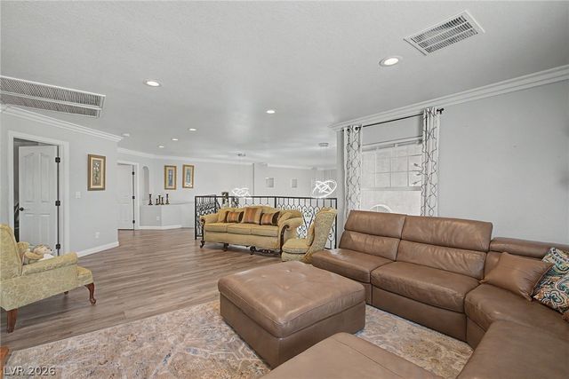 1931 Del Font Court, Las Vegas, NV 89117