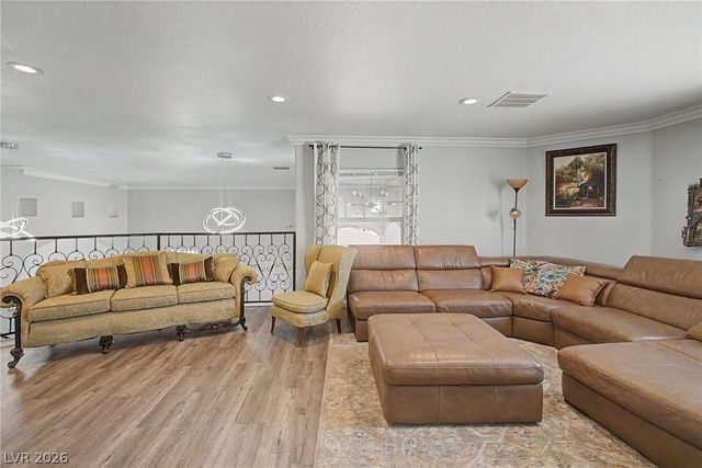 1931 Del Font Court, Las Vegas, NV 89117