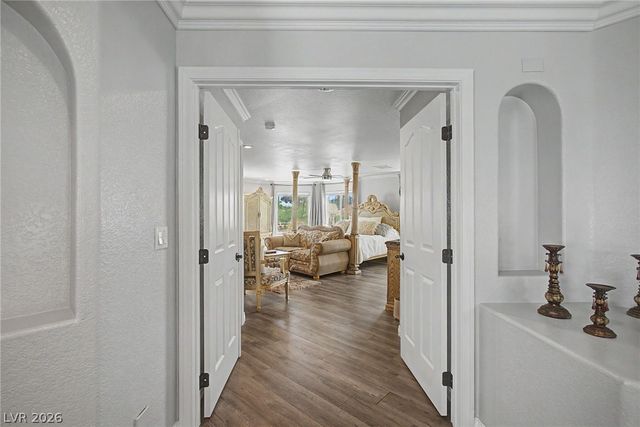 1931 Del Font Court, Las Vegas, NV 89117