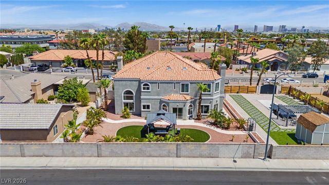 1931 Del Font Court, Las Vegas, NV 89117