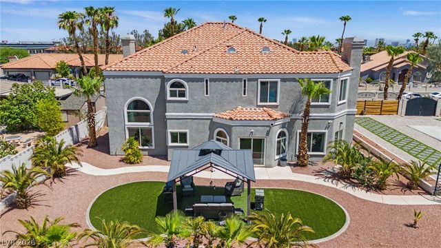 1931 Del Font Court, Las Vegas, NV 89117