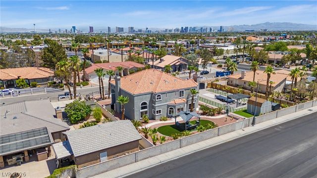 1931 Del Font Court, Las Vegas, NV 89117