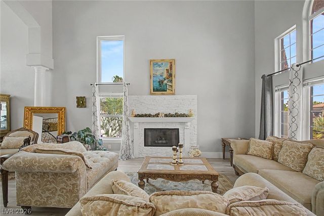 1931 Del Font Court, Las Vegas, NV 89117