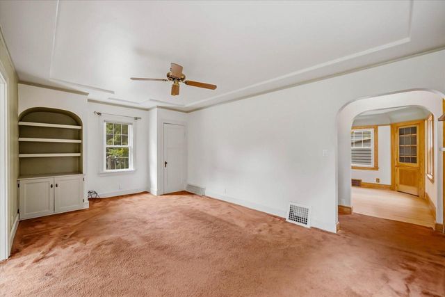 1305 S 124th STREET, Brookfield, WI 53005