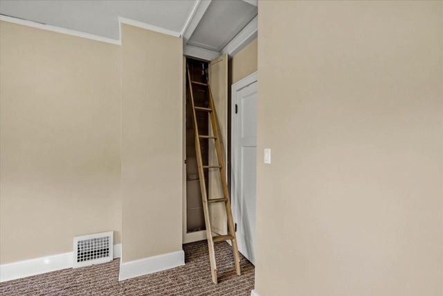 1305 S 124th STREET, Brookfield, WI 53005