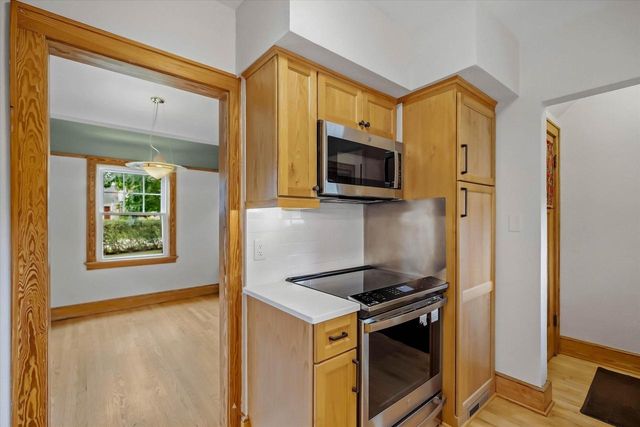 1305 S 124th STREET, Brookfield, WI 53005