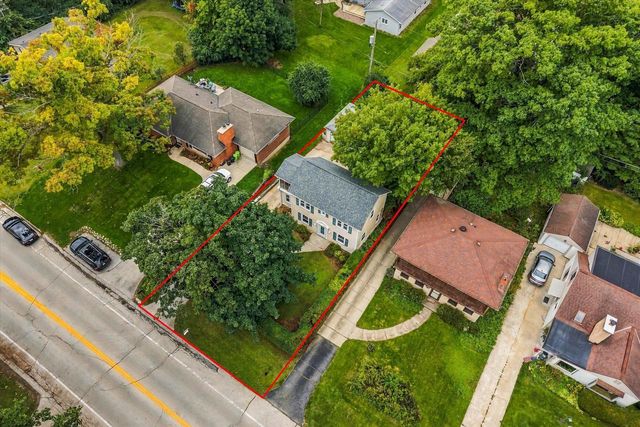 1305 S 124th STREET, Brookfield, WI 53005