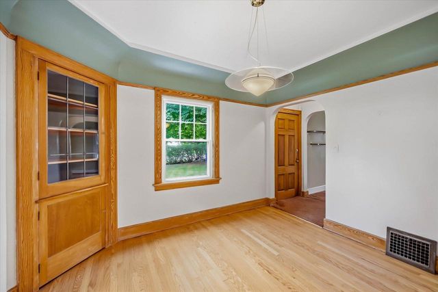 1305 S 124th STREET, Brookfield, WI 53005