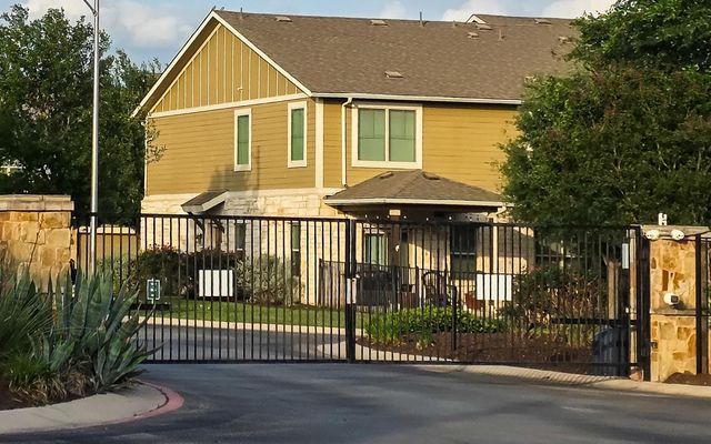 516 E Slaughter LN 1704, Austin, TX 78744