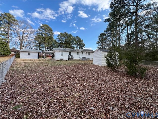 112 S Colonial Dr, Hopewell, VA 23860