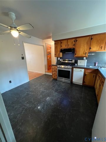 112 S Colonial Dr, Hopewell, VA 23860