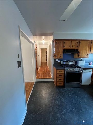 112 S Colonial Dr, Hopewell, VA 23860