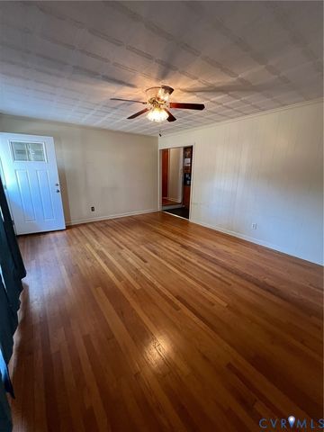 112 S Colonial Dr, Hopewell, VA 23860