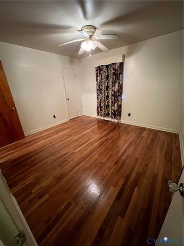 112 S Colonial Dr, Hopewell, VA 23860