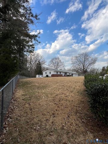 112 S Colonial Dr, Hopewell, VA 23860