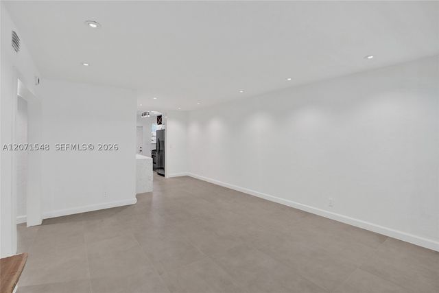 350 S Shore Dr 12, Miami Beach, FL 33141