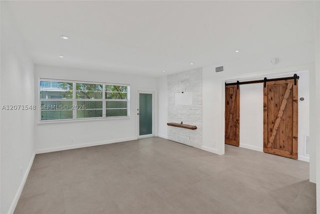 350 S Shore Dr 12, Miami Beach, FL 33141