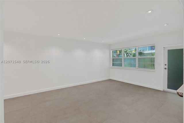 350 S Shore Dr 12, Miami Beach, FL 33141