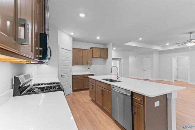 25129 Addlestone Drive, Athens, AL 35613