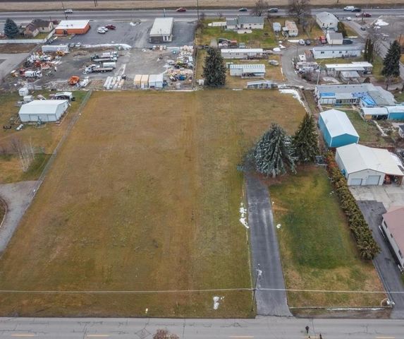 E Empire Ave, Millwood, WA 99212