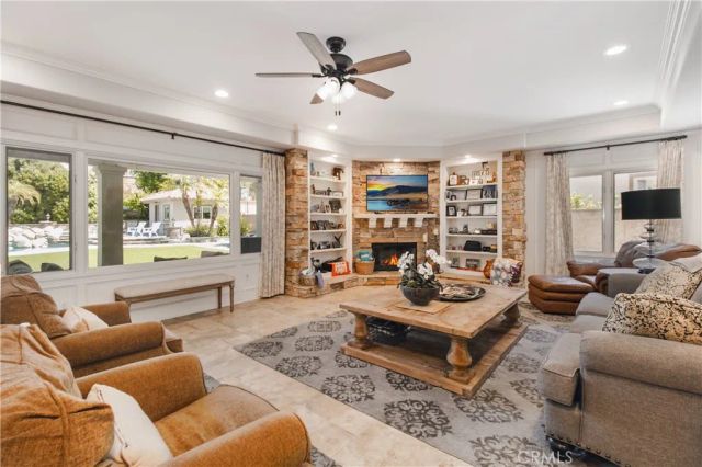 19677 Horace, Chatsworth, CA 91311